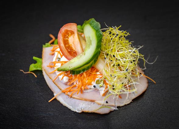 Luksus smørrebrød - Skinke og italiensk salat