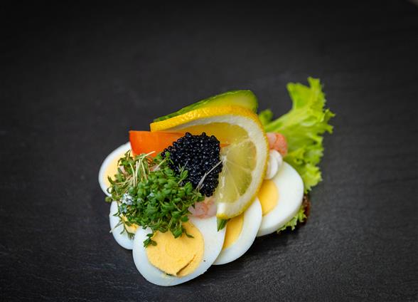 Luksus smørrebrød - Æg og rejer